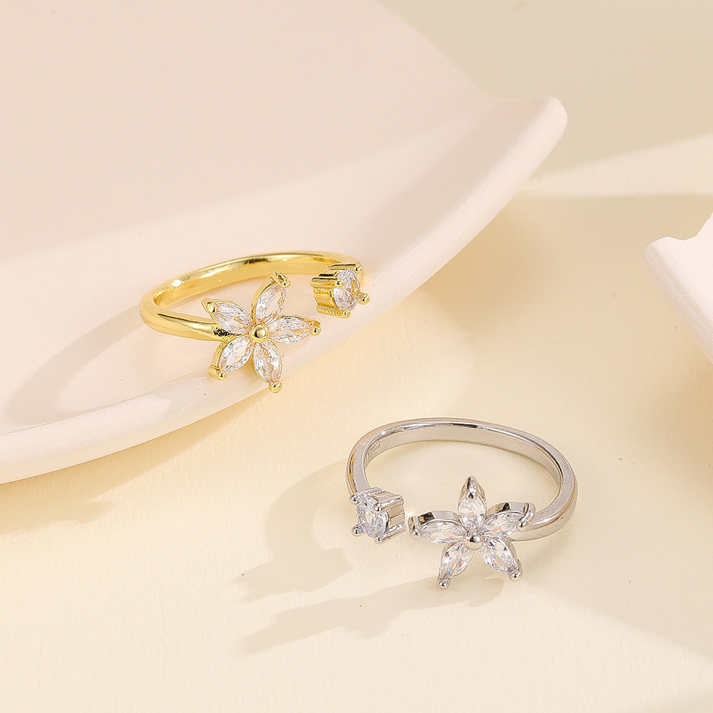 Elegant Gold and Silver Ring